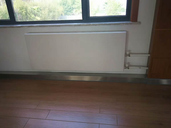 夏王紙業辦公室用（標準型銅管鋁翅片對流散熱器）安裝